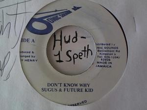 Hud-2 vinyl photos 1525