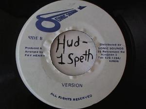 Hud-2 vinyl photos 1528