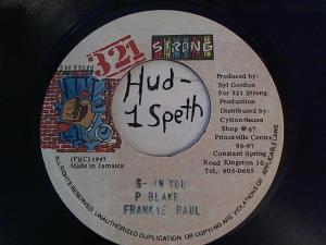 Hud-2 vinyl photos 1633