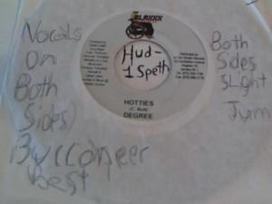 Hud-2 vinyl photos 1681