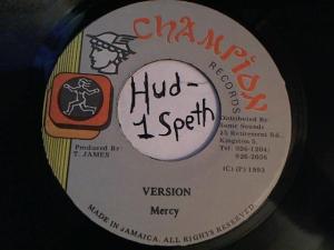 Hud-2 vinyl photos 2199