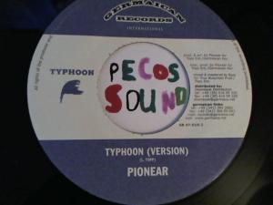 Hud-2 vinyl photos 3162