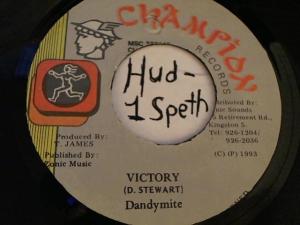 Hud-2 vinyl photos 3854