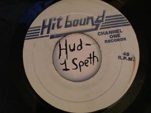 Hud-2 vinyl photos 4618