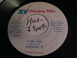 Hud-2 vinyl photos 560