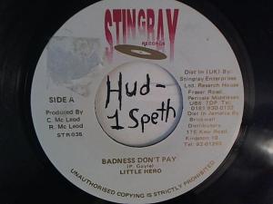 Hud-2 vinyl photos 686