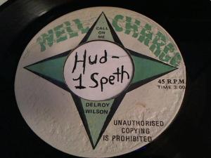 Hud-2 vinyl photos 757
