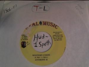 Hud-2 vinyl photos 791