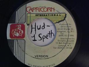 Hud-2 vinyl photos 960