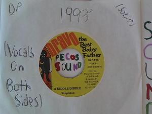 Hud-2 vinyl photos 975